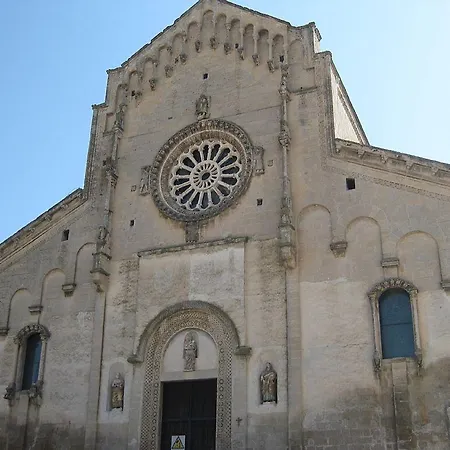 Labanca's La Perla Dei Sassi